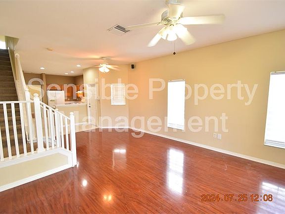4th image of 12511 Kings Crossing Dr