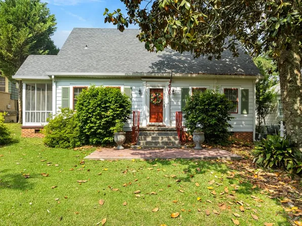 1323 Hill Dr, Laurel, MS 39440