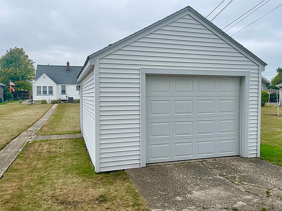 3rd image of 312 Hayden Ave