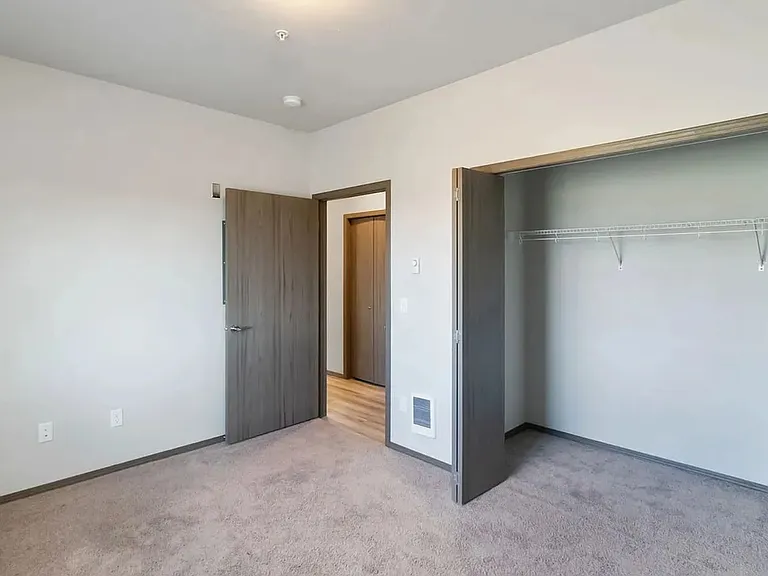 River City Apartments — Photo 28