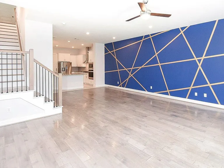 1122 Live Oak St — Photo 8
