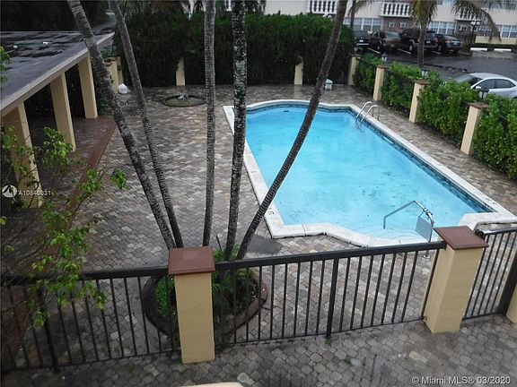 5th image of 2604 NW 3rd Ave APT 129