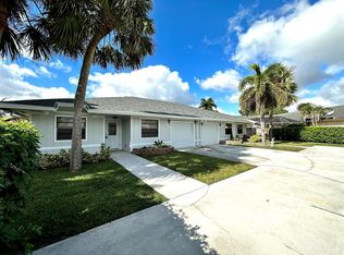 947 Country Wood Ct #947, Wellington, FL 33414