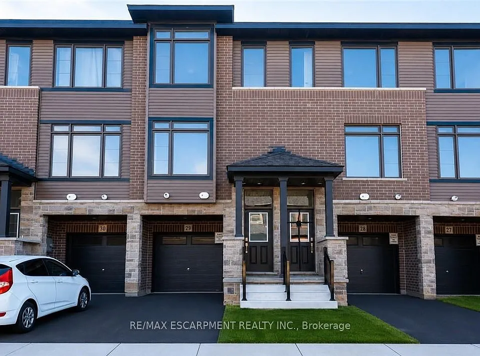 120 Court Dr #29