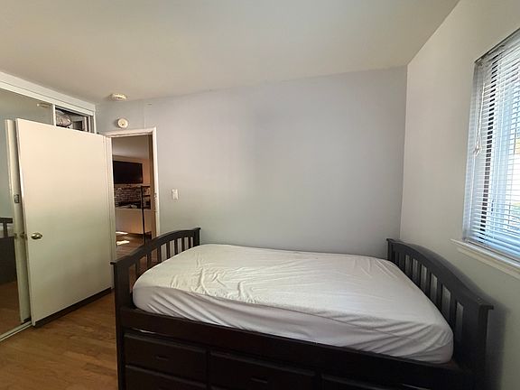 2nd image of 182 Greenwich Dr