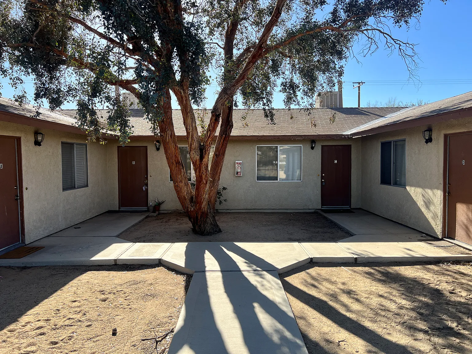 2 bed, 900 sqft, $950 — Photo 3
