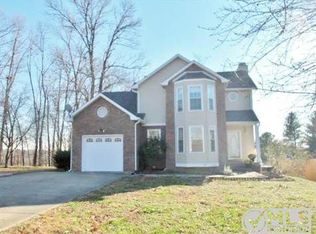 438 Bluff Dr, Clarksville, TN 37043