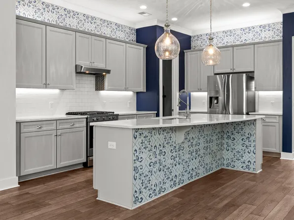 1661 Indy Dr, North Charleston, SC 29405