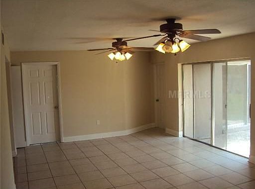 4th image of 423 Boxwood Cir