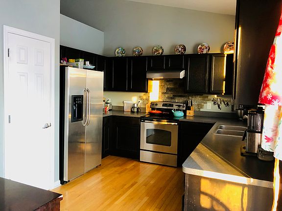 4th image of 9538 Glenhill Dr