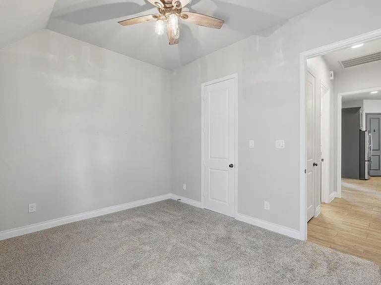 103 Boarsmen Ct — Photo 32