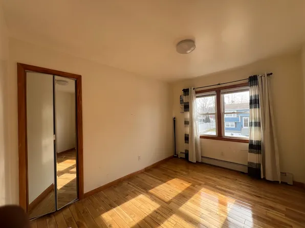 31 Orne St, West Haven, CT 06516