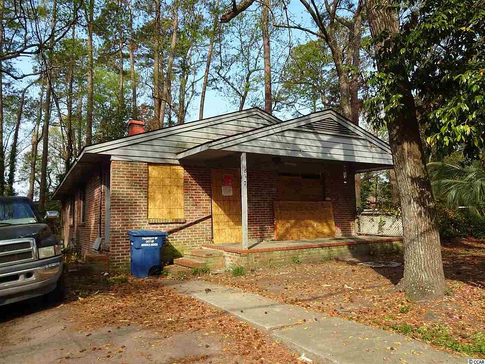 2nd image of 917 4th Ave N