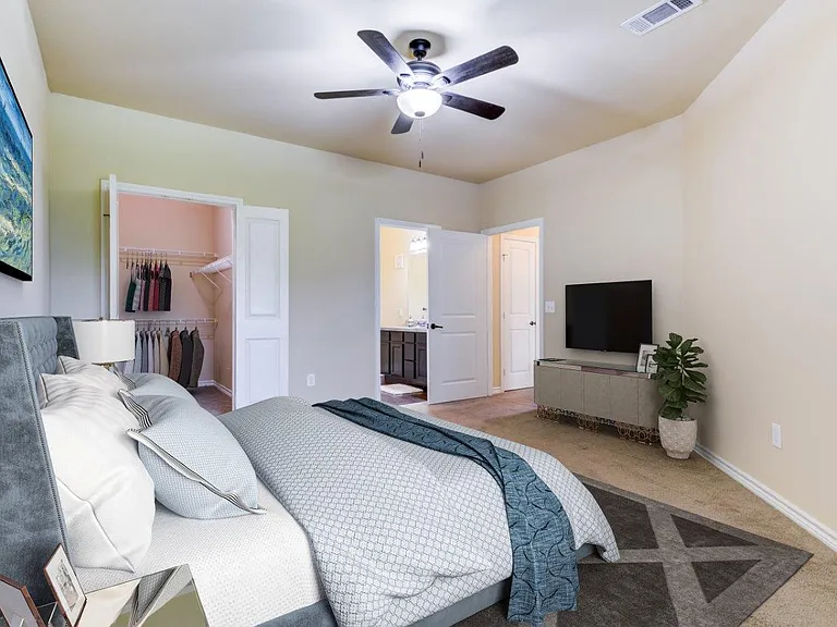 Chateau Mirage Apartment Homes — Photo 7