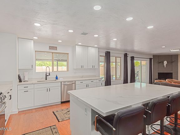 4th image of 3142 E ALTADENA Avenue