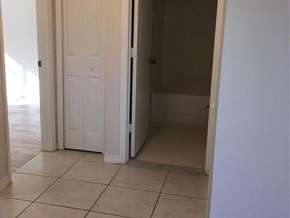 5th image of 3397 NE 9th Dr