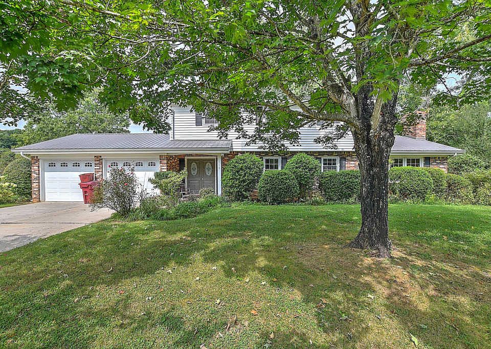 1st image of 119 Celina Ct