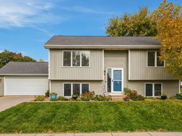5405 Norris St, Ames, IA 50014