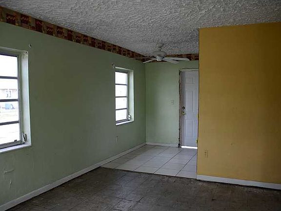 4th image of 16531 NW 18th Pl