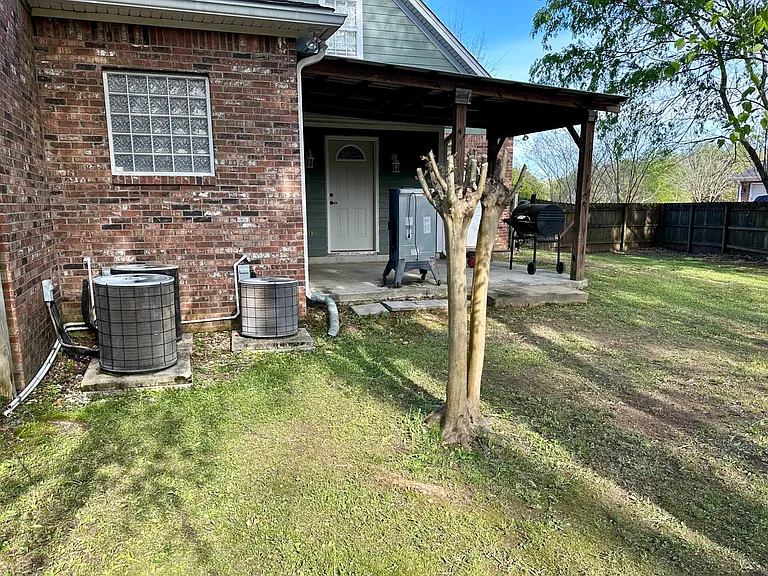 360 Indian Hills Dr — Photo 5