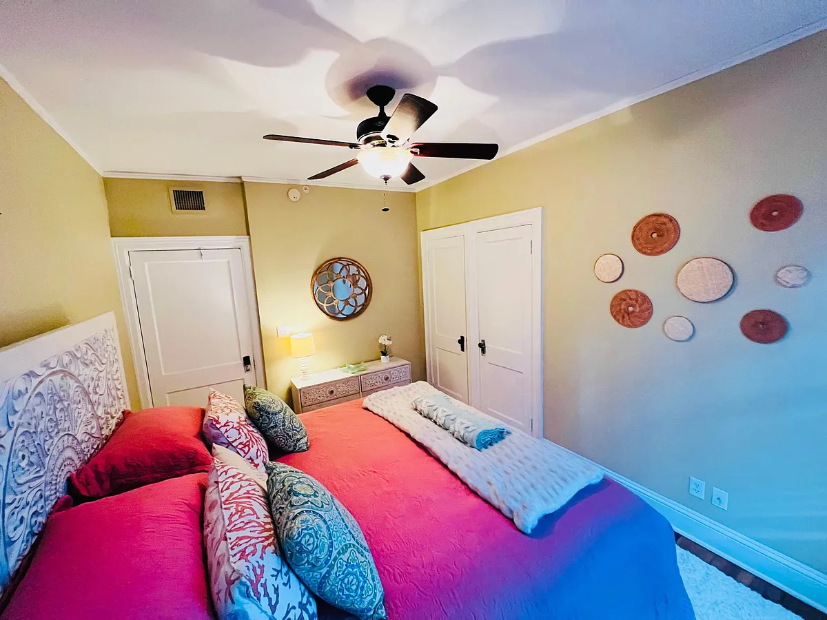 Building Photo - 717 S Orleans Ave #1