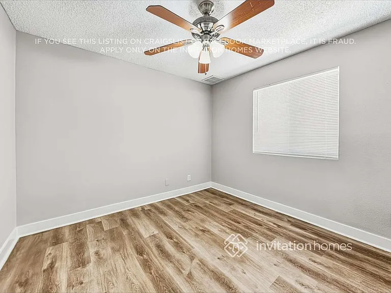 11219 N 41st Ave — Photo 15
