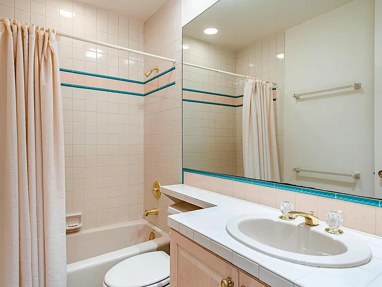 157 Colonade Cir #1002 — Photo 9