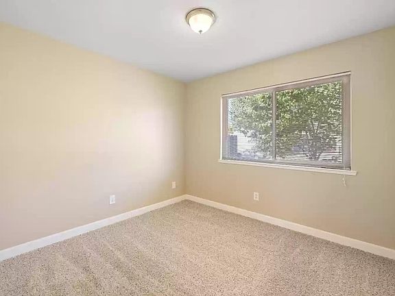 4th image of 13597 Scarborough Pl