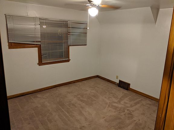 5th image of 1532 E Saveland Ave #2