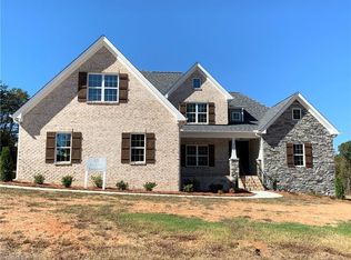 8009 Hacker Dr, Stokesdale, NC 27357
