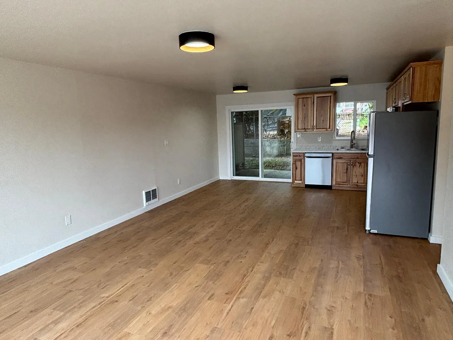 Gold Creek Apartments — Photo 4