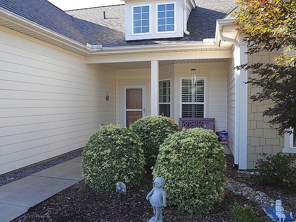 4th image of 1113 Gaston Manor Dr