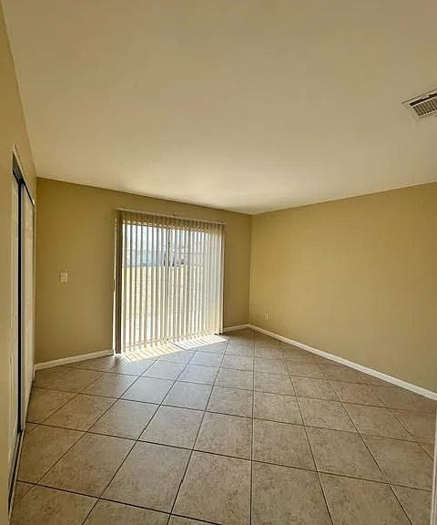 3614 SW 7th Pl — Photo 11