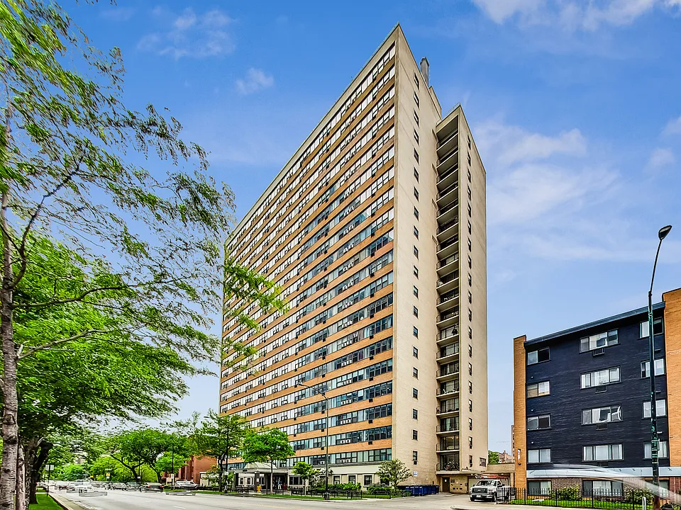 6030 N Sheridan Rd #511
