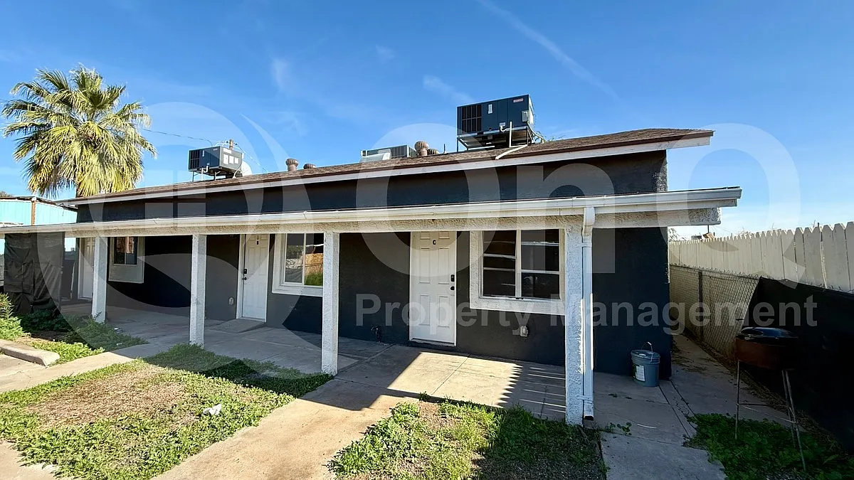 1 bed, 1.0 bath, 475 sqft, $999 — Photo 2
