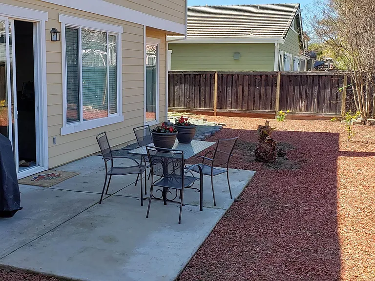 147 Trent Pl — Photo 25