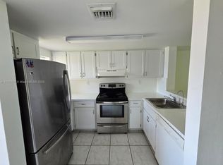 2500 NW 28th St APT 708-7, Miami, FL 33142