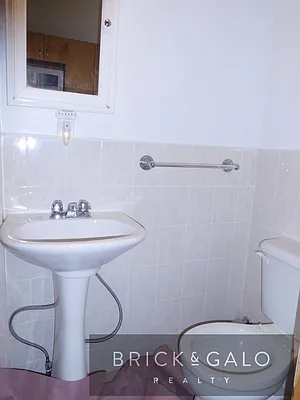 Rented by BRICK & GALO REALTY CORP | media 26