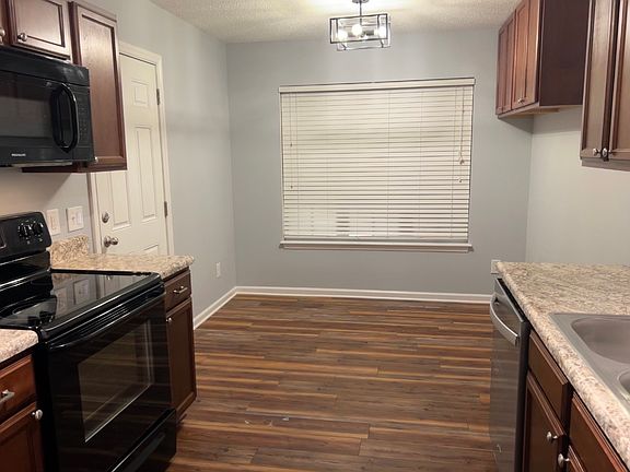 2nd image of 3801 Ramsey Dr