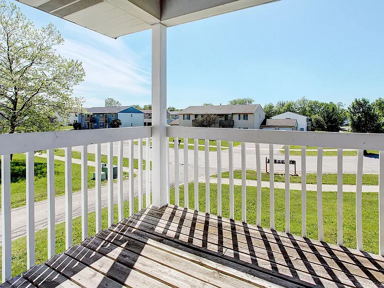 419 Stratford Way #6 — Photo 12