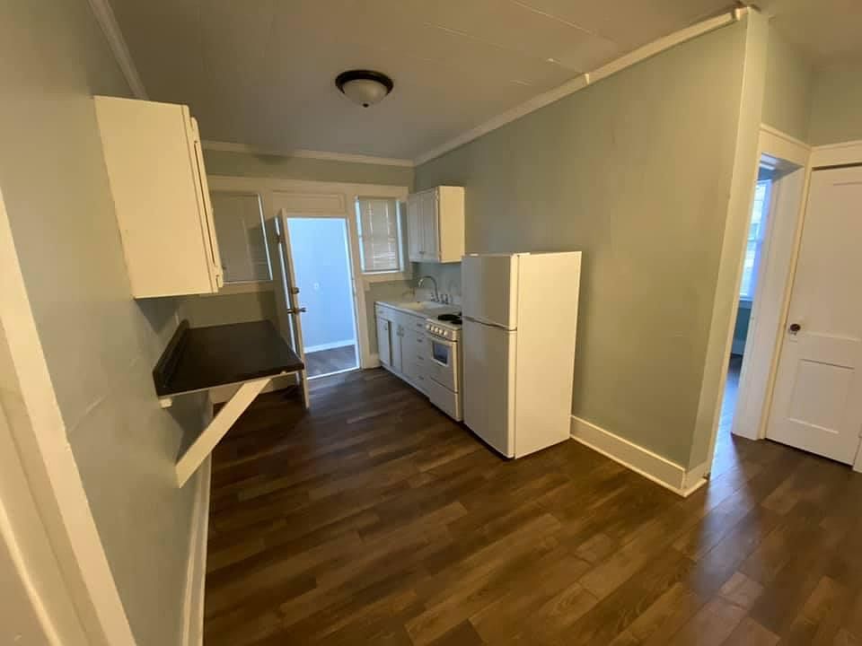 1st image of 408 Huron St #D