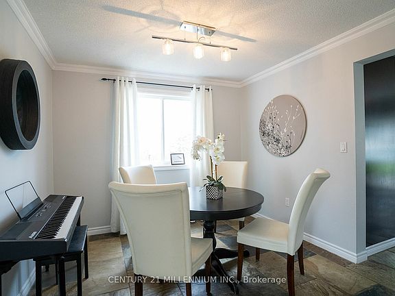 4th image of 9 Whitehorn Cres
