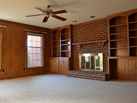 2nd image of 117 Woodstock Way