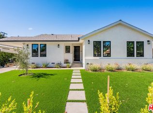 19602 Hamlin St, Reseda, CA 91335