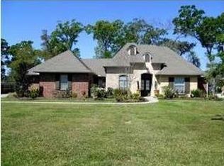 108 Oak Hill Rd, New Iberia, LA 70563