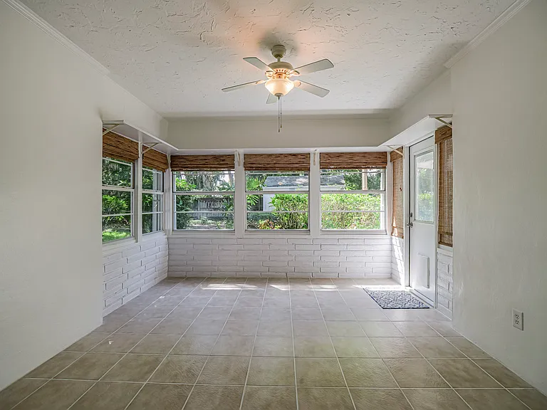 2158 Seville Ave — Photo 12