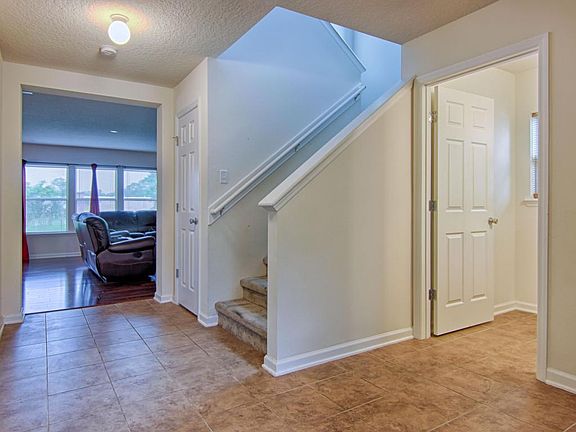 5th image of 12094 Alexandra Dr