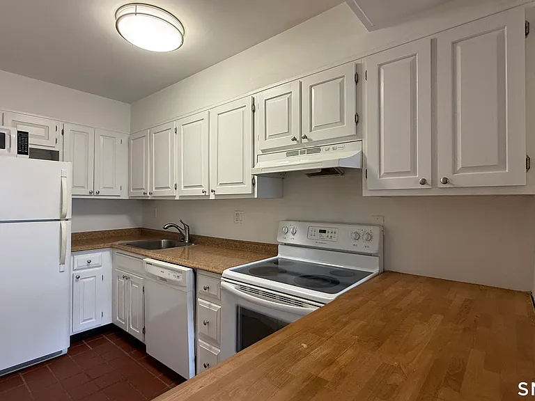 Newfield Terrace Apartments — Photo 18