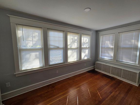4th image of 206 Strand Ave