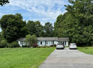 361 Pluto Rd, Shady Spring, WV 25918